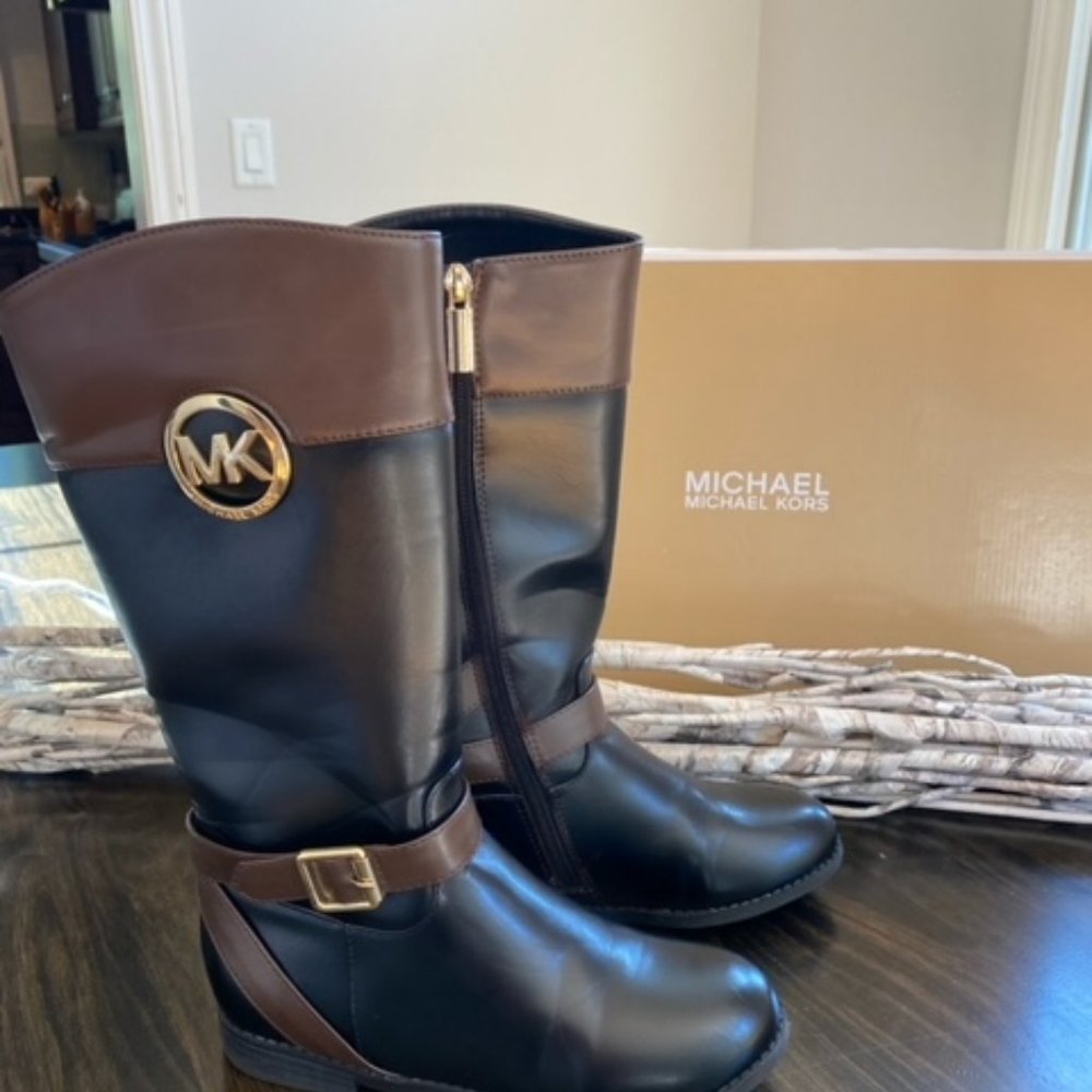 Michael Kors Emma Blair Girls Boot - SIze 2